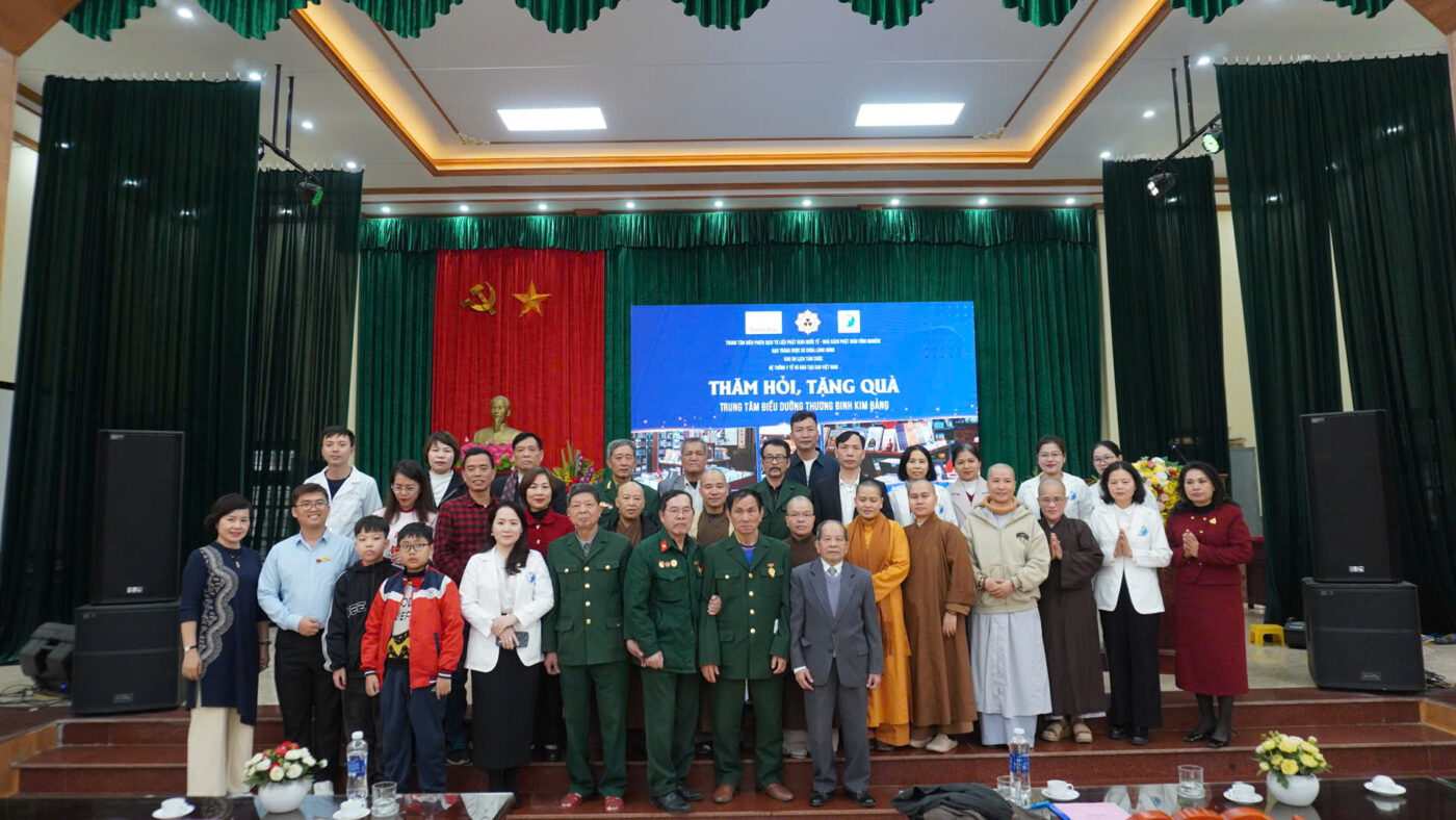 HỆ THỐNG Y TẾ & ĐÀO TẠO SAO VIỆT NAM THĂM VÀ TẶNG QUÀ TRUNG TÂM BỒI DƯỠNG THƯƠNG BINH KIM BẢNG- HÀ NAM!